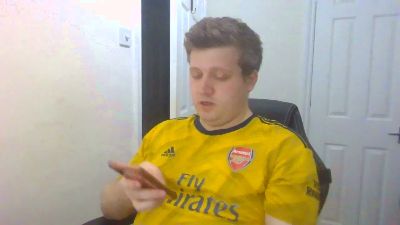 Desperat2Holdit live cam on Cam4