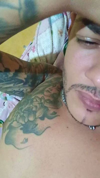 Deusgrego live cam on Cam4