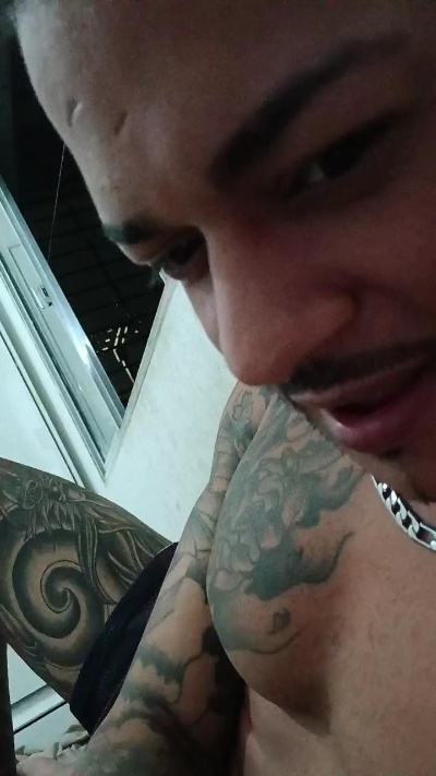 Deusgrego live cam on Cam4