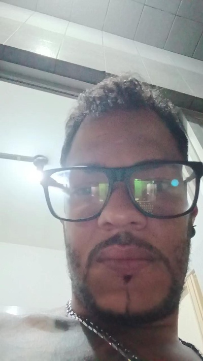Deusgrego live cam on Cam4