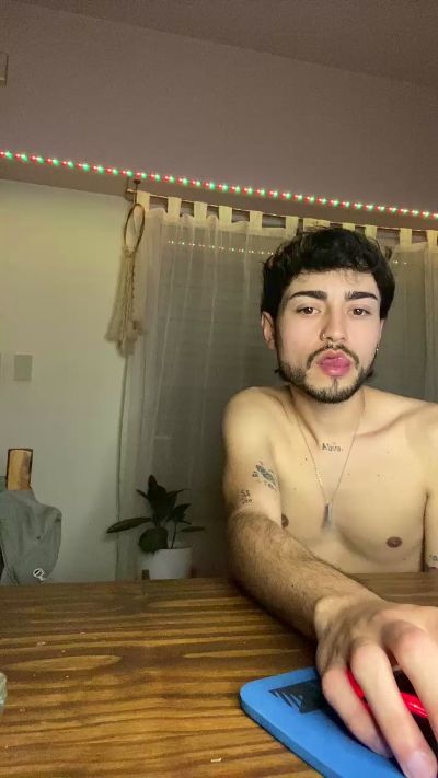 Devilboyzzz live cam on Cam4