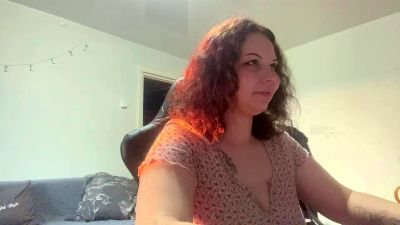 DevinAlberro live cam on Cam4