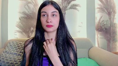DevineSimone live cam on Cam4