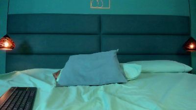 DevineSimone live cam on Cam4