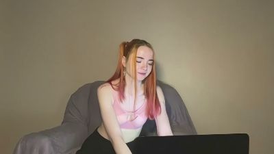 DevoraHewell live cam on Cam4