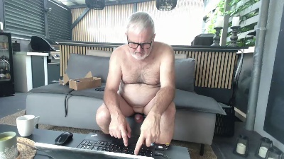 Devoteppslave live cam on Cam4