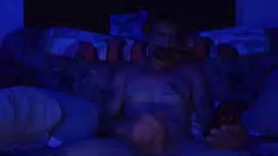 Dewey219697 live cam on Cam4