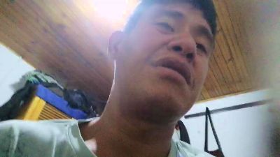 Deyvid320243 live cam on Cam4