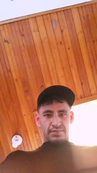 Deyvid320243 live cam on Cam4