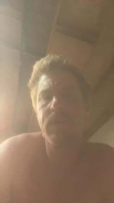 Dgamestrong live cam on Cam4