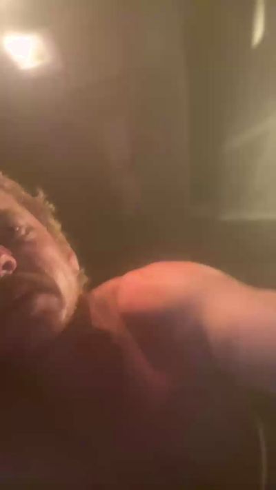 Dgamestrong live cam on Cam4