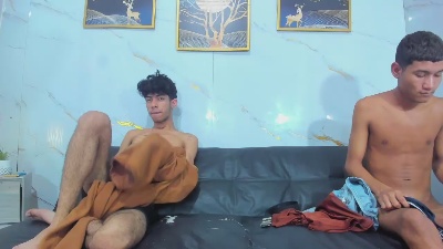Dhuo_perfect live cam on Cam4