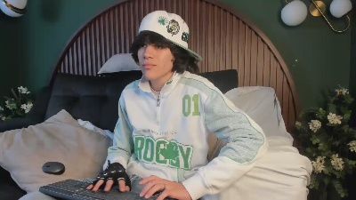 Diamante_twink live cam on Cam4