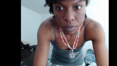 DiamondHalls26 live cam on Cam4