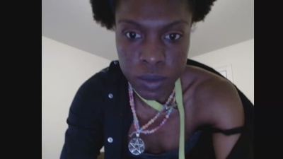DiamondHalls26 live cam on Cam4