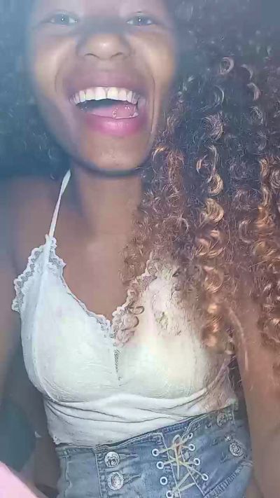 Diamsesy live cam on Cam4