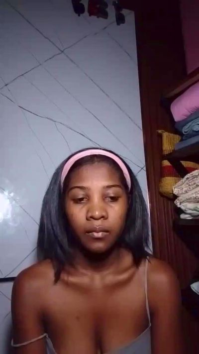 Dianah live cam on Cam4