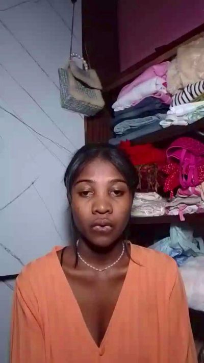 Dianah live cam on Cam4