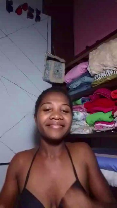 Dianah live cam on Cam4