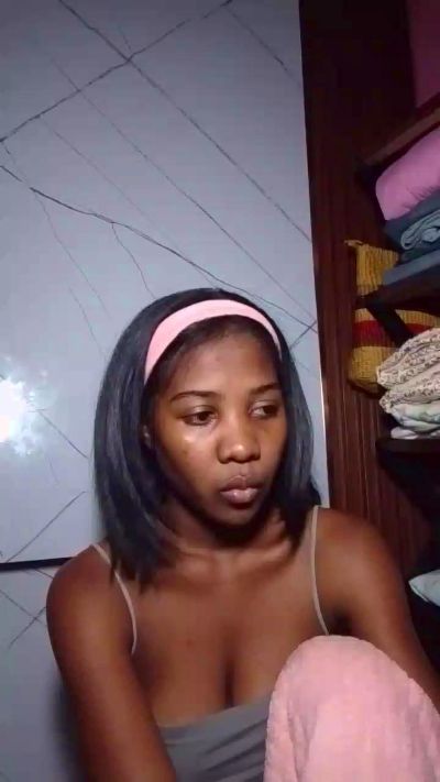 Dianah live cam on Cam4