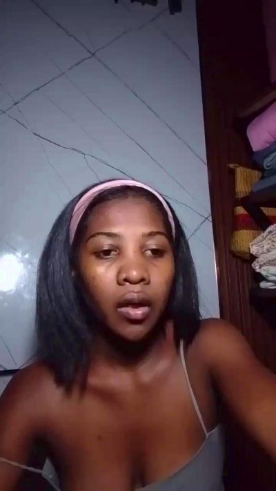 Dianah live cam on Cam4