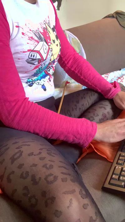 DiaperDaddy1 live cam on Cam4