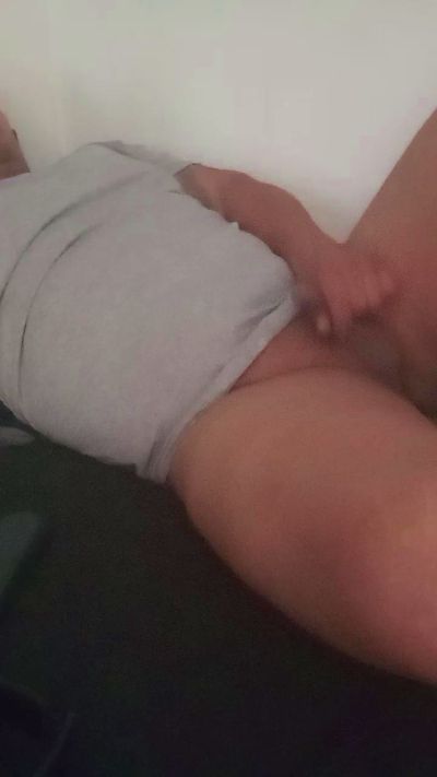 Dickswellinu69 live cam on Cam4