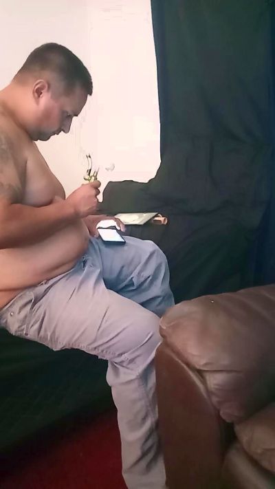 Dickswellinu69 live cam on Cam4