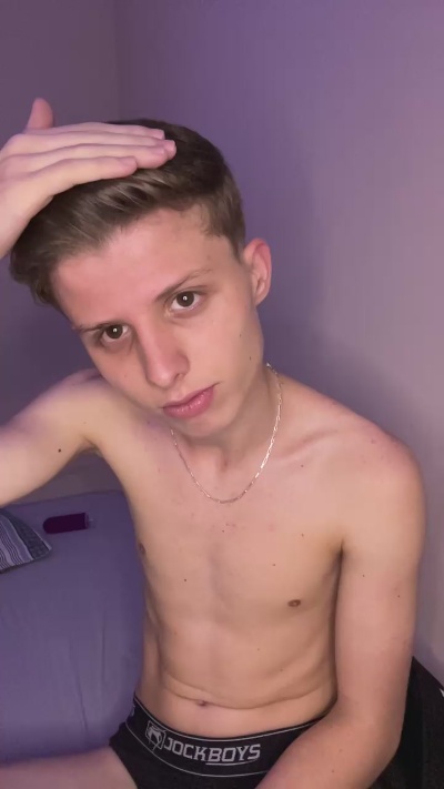 DiegoLoirin live cam on Cam4