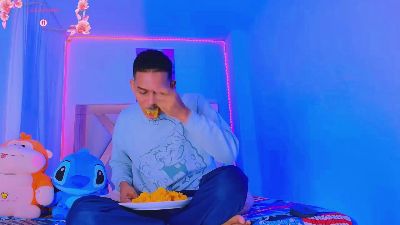 Dilan_Amadeus live cam on Cam4