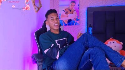 Dilan_Amadeus live cam on Cam4