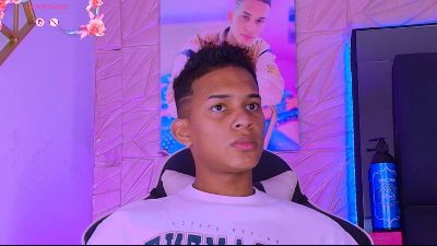 Dilan_Amadeus live cam on Cam4