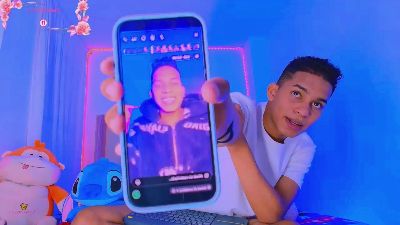 Dilan_Amadeus live cam on Cam4