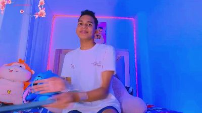 Dilan_Amadeus live cam on Cam4
