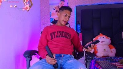 Dilan_Amadeus live cam on Cam4