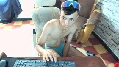 Dilan_fernandez live cam on Cam4