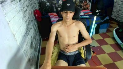 Dilan_fernandez live cam on Cam4