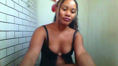 Dillianah2625 live cam on Cam4