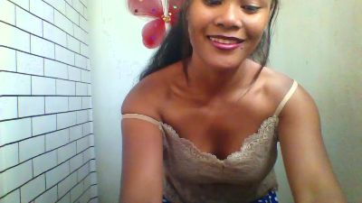 Dillianah2625 live cam on Cam4