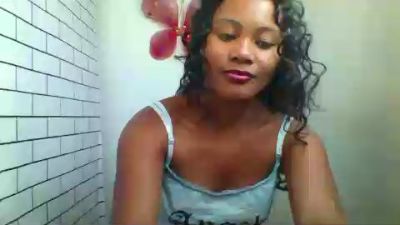 Dillianah2625 live cam on Cam4