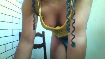 Dillianah2625 live cam on Cam4