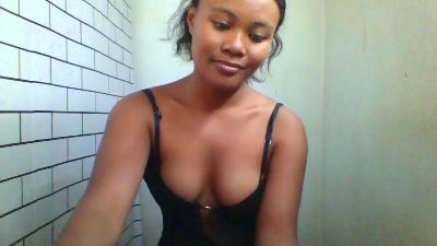Dillianah2625 live cam on Cam4