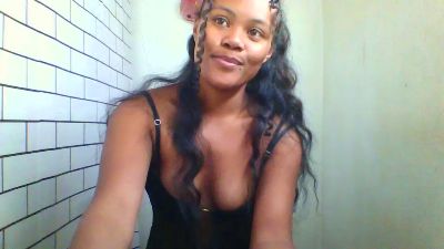 Dillianah2625 live cam on Cam4