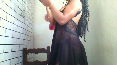 Dillianah2625 live cam on Cam4