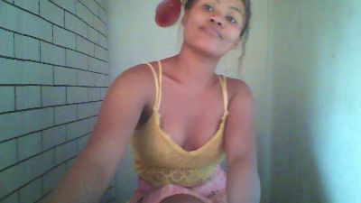 Dillianah2625 live cam on Cam4