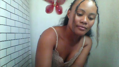 Dillianah2625 live cam on Cam4