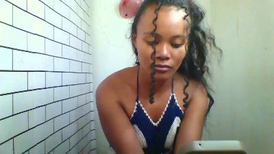 Dillianah2625 live cam on Cam4