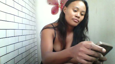 Dillianah2625 live cam on Cam4