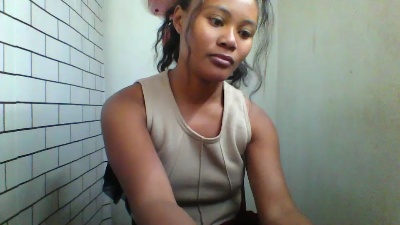 Dillianah2625 live cam on Cam4