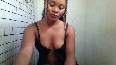 Dillianah2625 live cam on Cam4